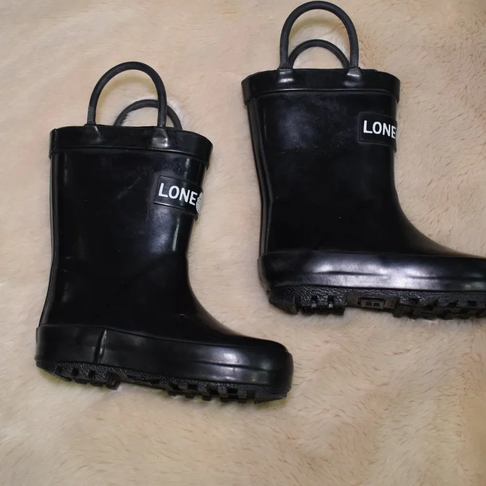 Kids Black Rain Boots Size 4 BPA Free Rubber Waterproof